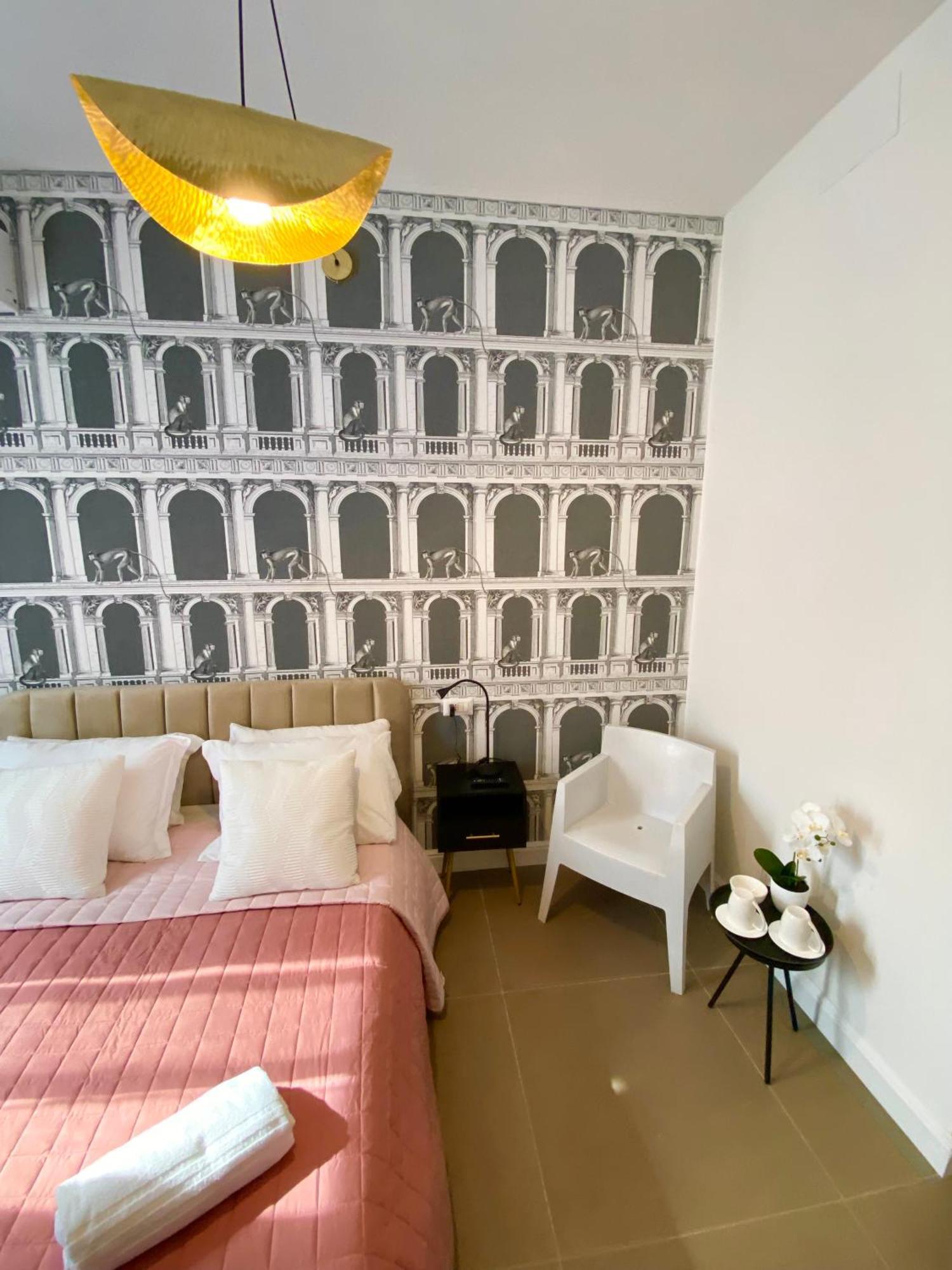 La Maison, Vicino Al Colosseo! Rome Bagian luar foto