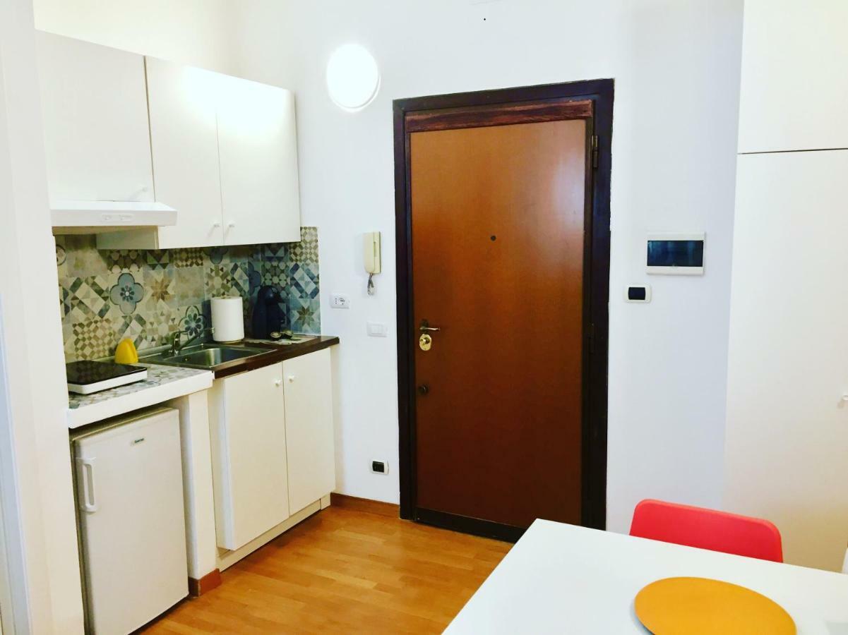 La Maison, Vicino Al Colosseo! Rome Bagian luar foto